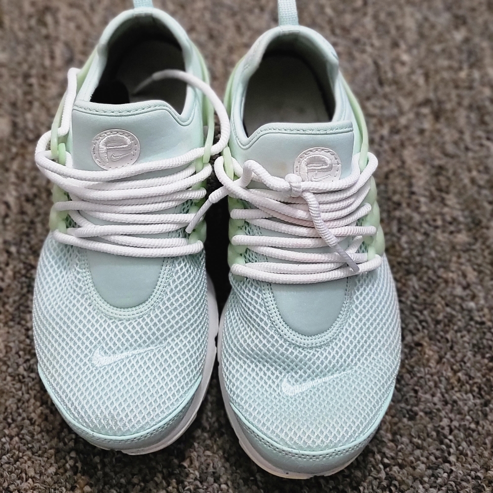 Women sneakers